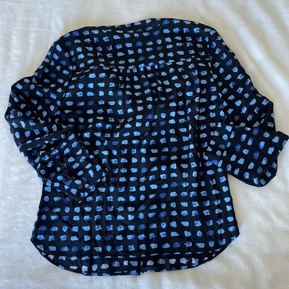 Amour Vert Kaya Squared Up Silk Blouse - Picture 8 of 10